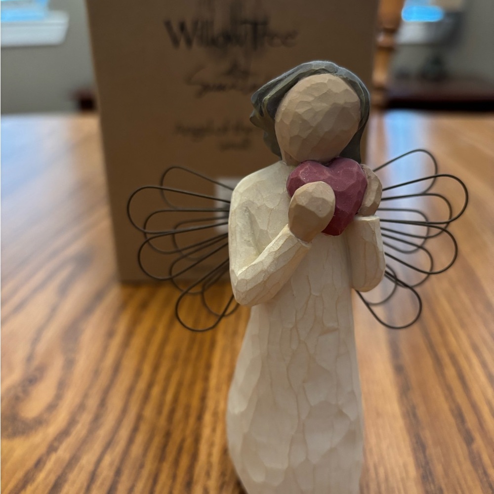 Willow Tree Angel of the Heart Figurine